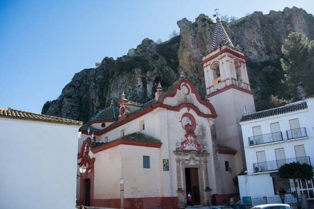 Iglesia-Santa-Maria-de-la-Mesa-Zahara-de-la-Sierra-Cadiz-Cultura-001